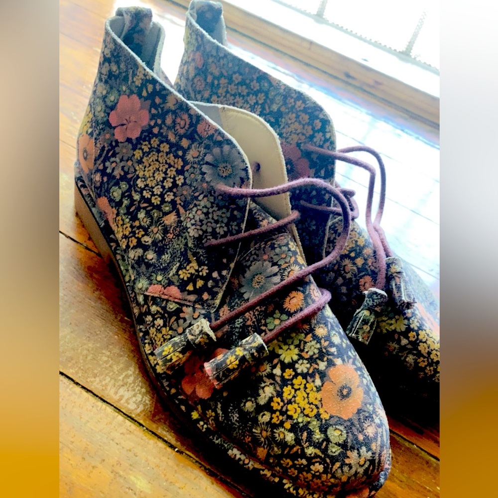 Hush Puppies floral high tops